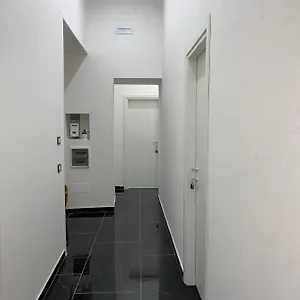 Pensión Savastano House, Nápoles